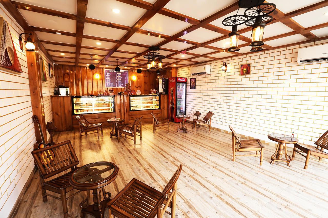 The Grand Orion 호텔 Chinhat 외부 사진